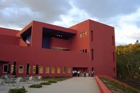 Escuela de Economía y Negocios El Salvador 1.jpg