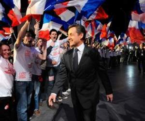Archivo:Sarkozy-campaña.jpg