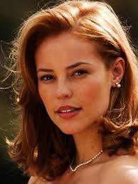 225px-Paola Oliveira 004.jpeg