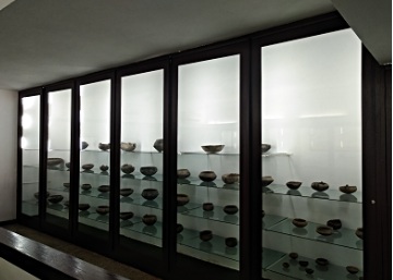Archivo:Muestra de vasijas de ceramica.jpg