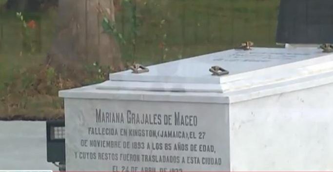 Archivo:Tumba Mariana 1.jpg