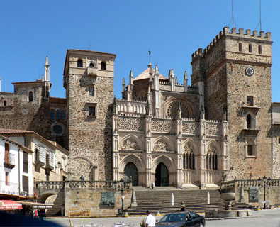Archivo:Fachada principal estilo mudejar jc 11.jpg
