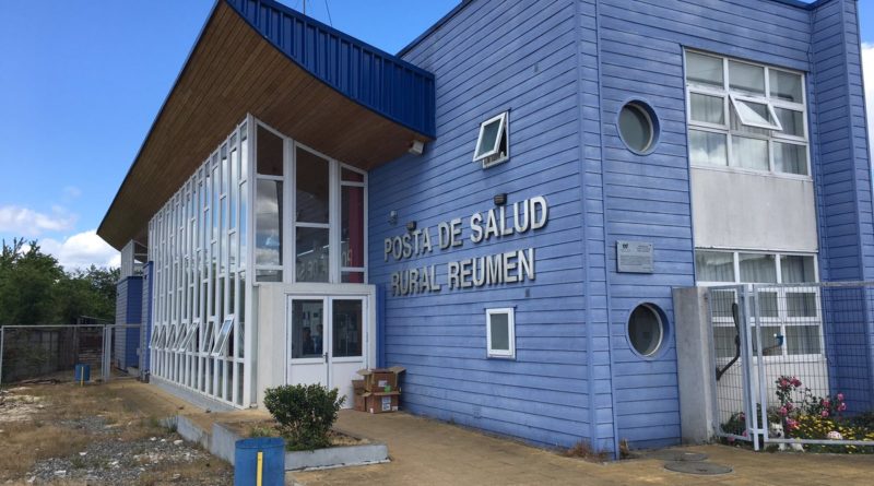 Archivo:Posta de salud rural de Reumen.jpg