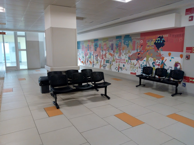 Archivo:Interior Hosp. Exequiel Glez.jpg