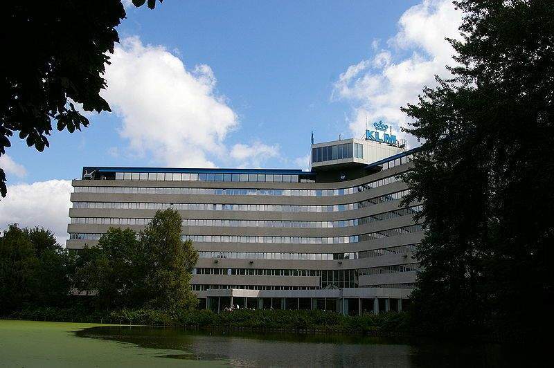 Archivo:KLM oficina central amsterdam.jpg