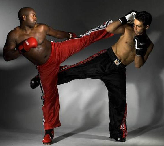 Kick boxing, un deporte de combate en la PUCE - Conexion PUCE