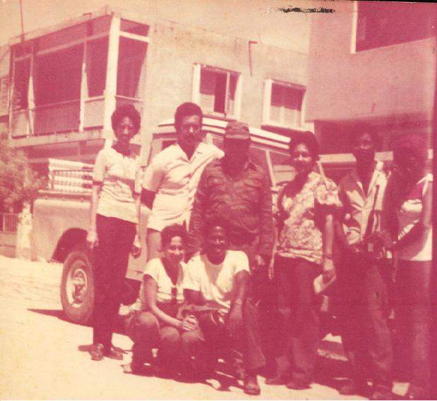 Archivo:Colaboradores en Sumbe.jpg