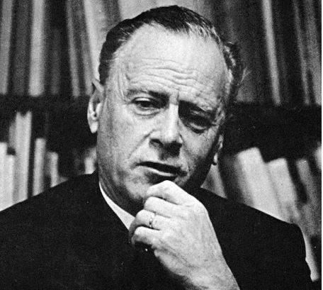 Archivo:Herbert Marshall McLuhan.jpg