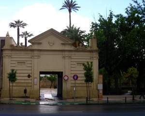 Jardines valle entrada ppal.jpg