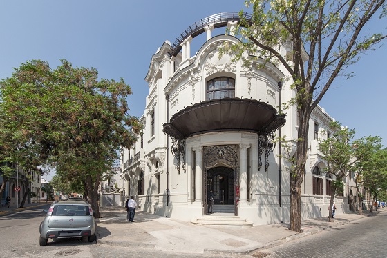 Archivo:Palacio Alamos1.jpg