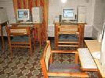 Archivo:Sala de navegación UNEAC.jpg