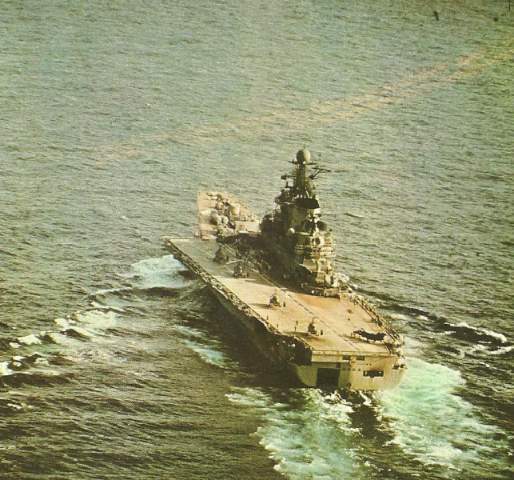 Archivo:Portaaviones kiev 01 .jpg