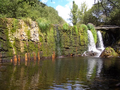 Archivo:El rio Pedroso por Barbadillo de Herreros.jpg