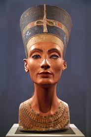 Nfertiti busto.jpg