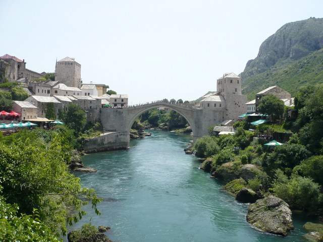Archivo:Río Neretva.jpg