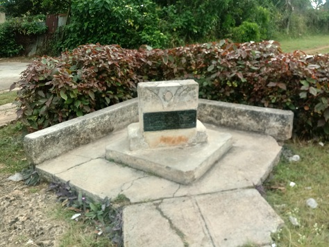 Archivo:Tarja de memoria perpetua a Pedro Raúl Plasencia Diaz.jpg