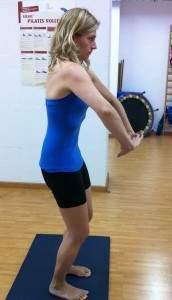 Hipopresivos de pie.jpg