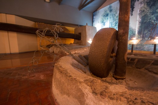 Archivo:Molino de aceitunas.jpg