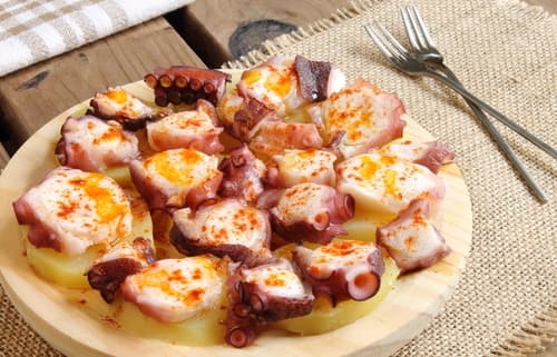 Archivo:Pulpo a la gallega.jpg