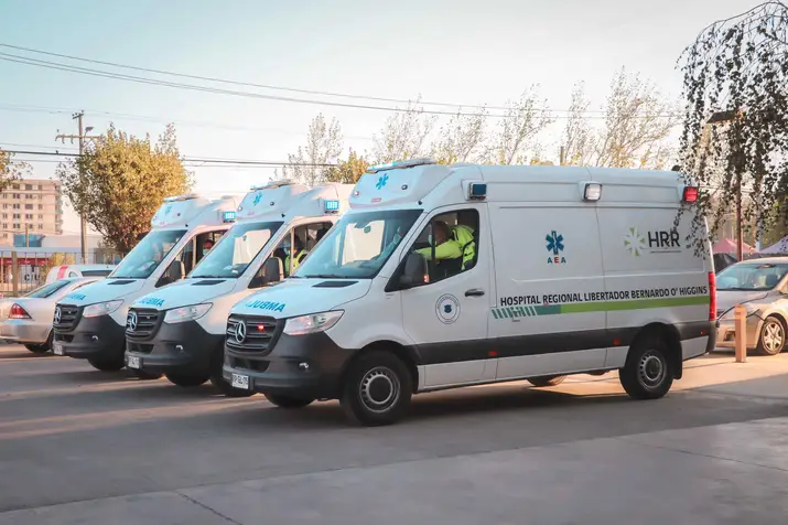 Archivo:Atención a urgencias (ambulancias) Hosp. de Rancagua 1.png