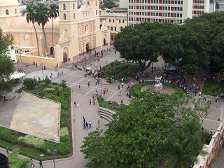 Archivo:Plaza Central T.jpg