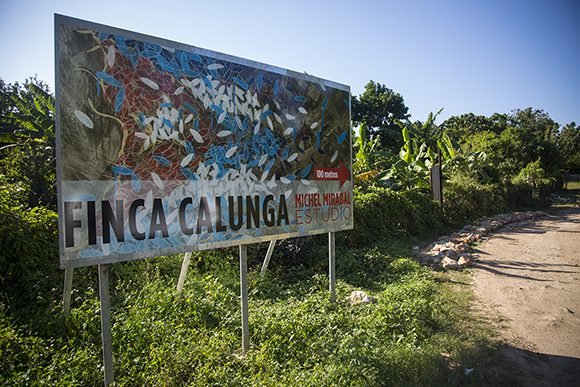Archivo:7 Entrada de la Finca Calunga-Estudio Galería del artista Michel Mirabal.jpg