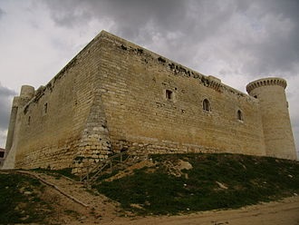 Archivo:Vista de una esquina de la fortaleza.jpg