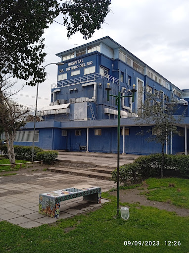 Archivo:Hosp. Sótero del Río, Chile.jpg