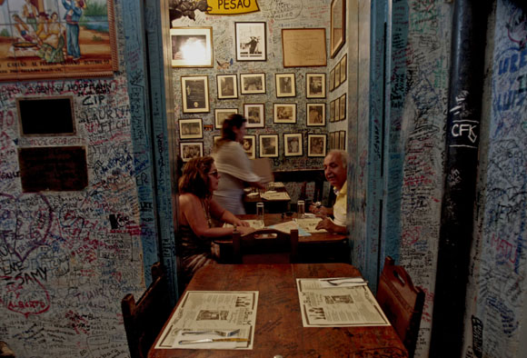 Archivo:Bodeguita-del-medio-10.jpg
