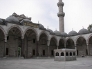 Archivo:Patio interior suleymaniye camii.png
