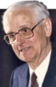 Victor Garcia Hoz.jpg