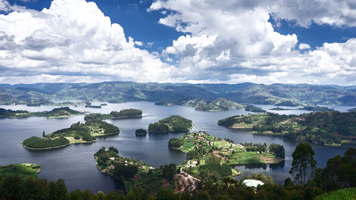 Archivo:Lake-bunyonyi4.jpg
