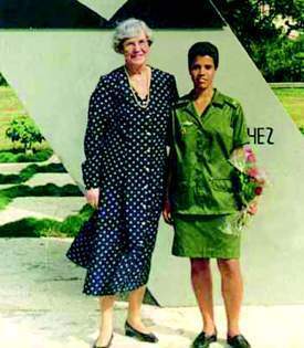 Archivo:Rosa e H.jpg