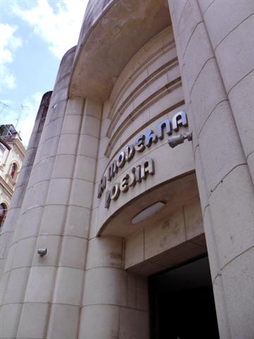 Archivo:La Moderna Poesia.jpg