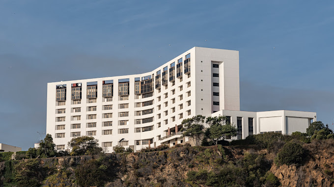 Archivo:Hospital Naval Almirante Nef, Chile.jpg