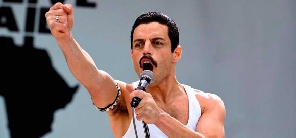 Archivo:Rami Malek como Freddy Mercury, en Bohemian Rhapsody (2018).jpg