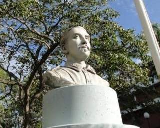 Busto de agramonte.jpg