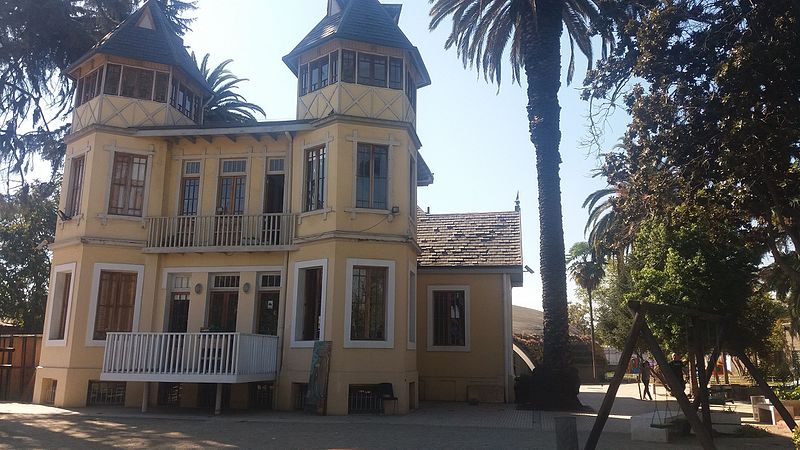 Archivo:Casona dubois, 2017.jpg