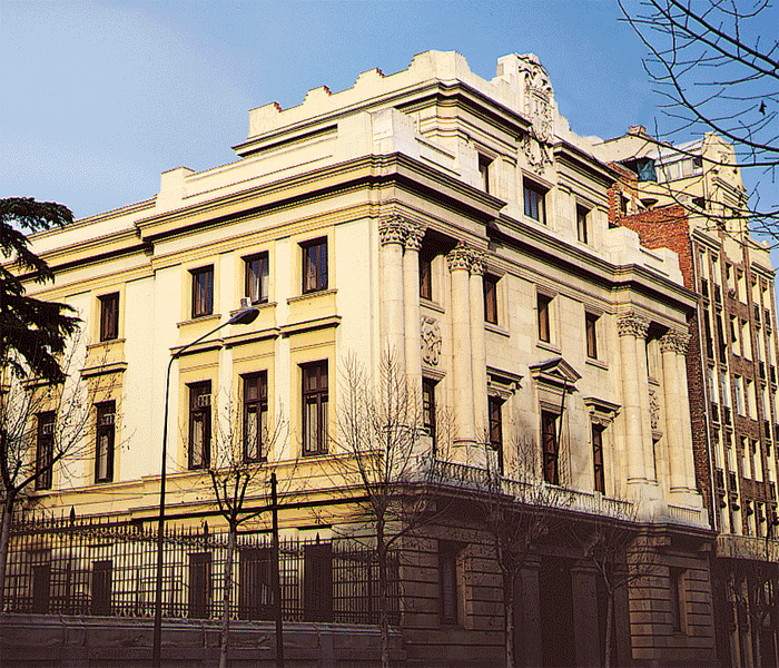 Archivo:Fachada igme.gif