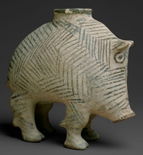 Archivo:Vasija en forma de jabali.jpeg