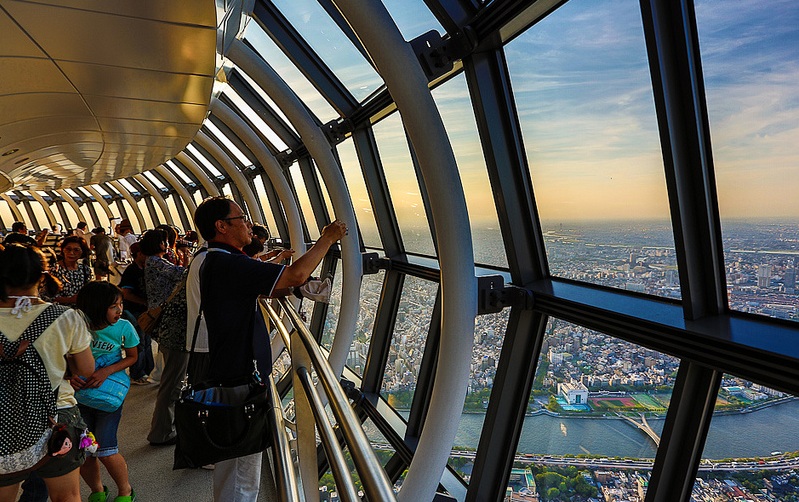 Archivo:Interiores de la skytree.jpg