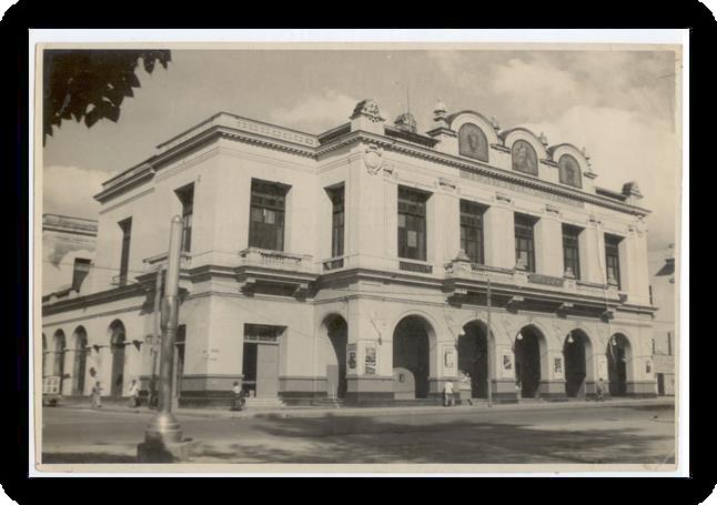 Archivo:Ateneo de cienfuegos.jpg