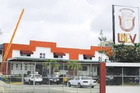 Archivo:Universidad nacional evangelica santo domingo.jpeg