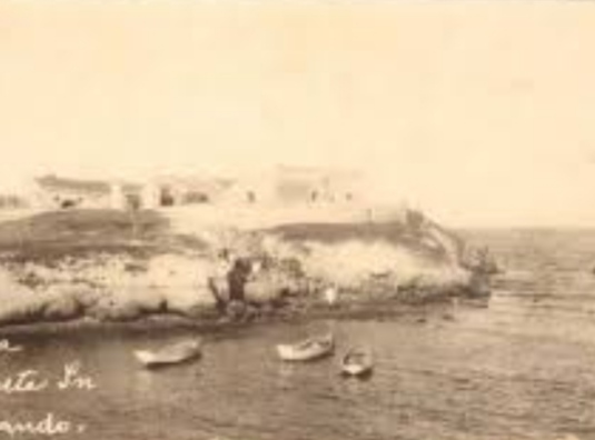 Archivo:Bateria Fernando VII en Gibara.jpg