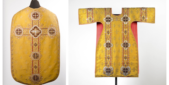 Archivo:Vestimentas litúrgicas de la Orden Dominica en Chile.jpg