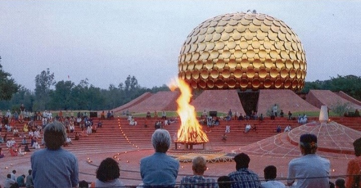 Archivo:Matrimandir2.jpg