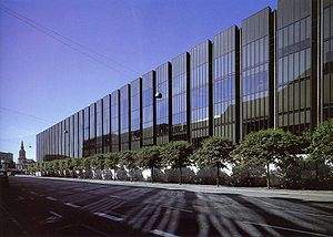 Muro cortina Banco Nacional.jpg