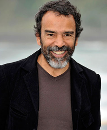 Archivo:Damián Alcázar.png