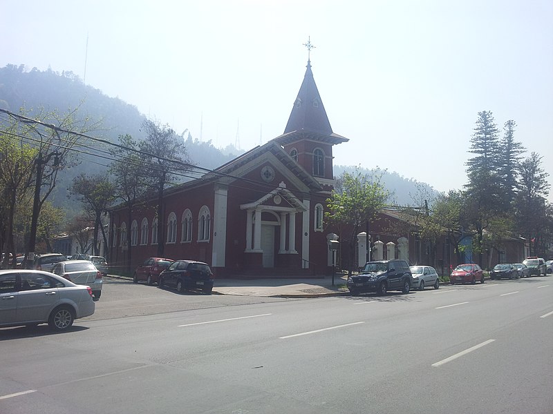 Archivo:Iglesia Epifanía del Señor, Providencia.jpg