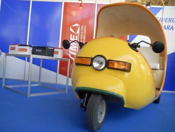 Archivo:Expocuba pabellon sideromecanica.jpg